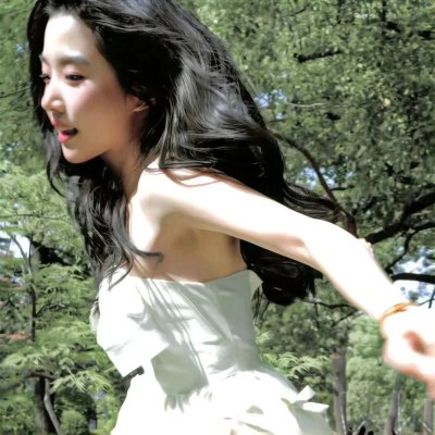 会画少年的天空